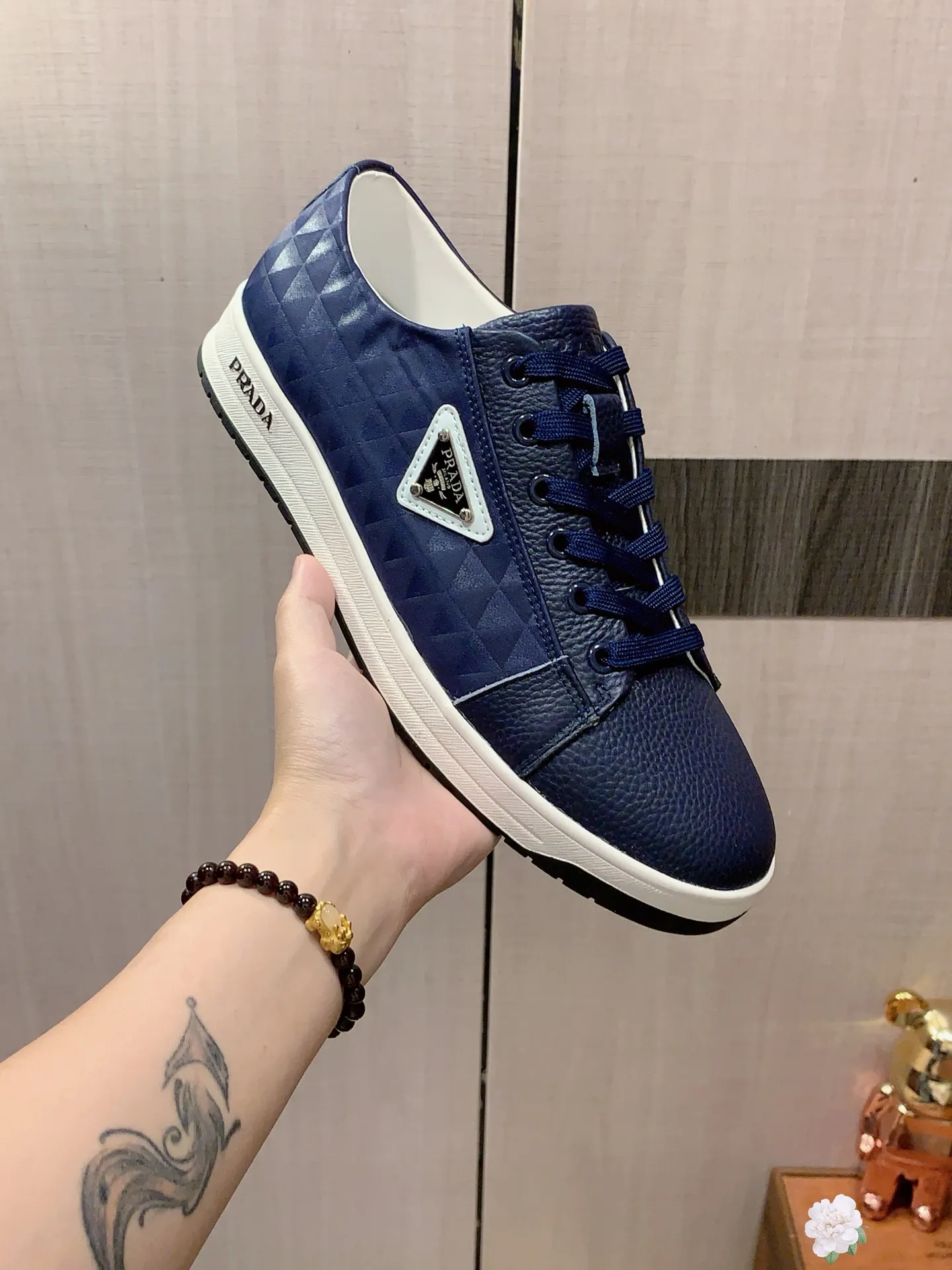 Men's Men's Shoes💰420💰💰🎩🎩[Lightning][Lightning] "PRADA*" The latest and most popular casual shoes, top brand [seduce] luxury~purchase, top~quality. [Strong] The upper is made of imported breathable cowhide with material ➕ breathable sheepskin lining (•) and fine workmanship. The original stylish and stylish soft rubber wear-resistant and non-slip outsole is light and comfortable on the feet. The real thing looks better when photographed in real life. No. 143: Code: 38-44, 45 can be customized, 3️⃣ colors are available